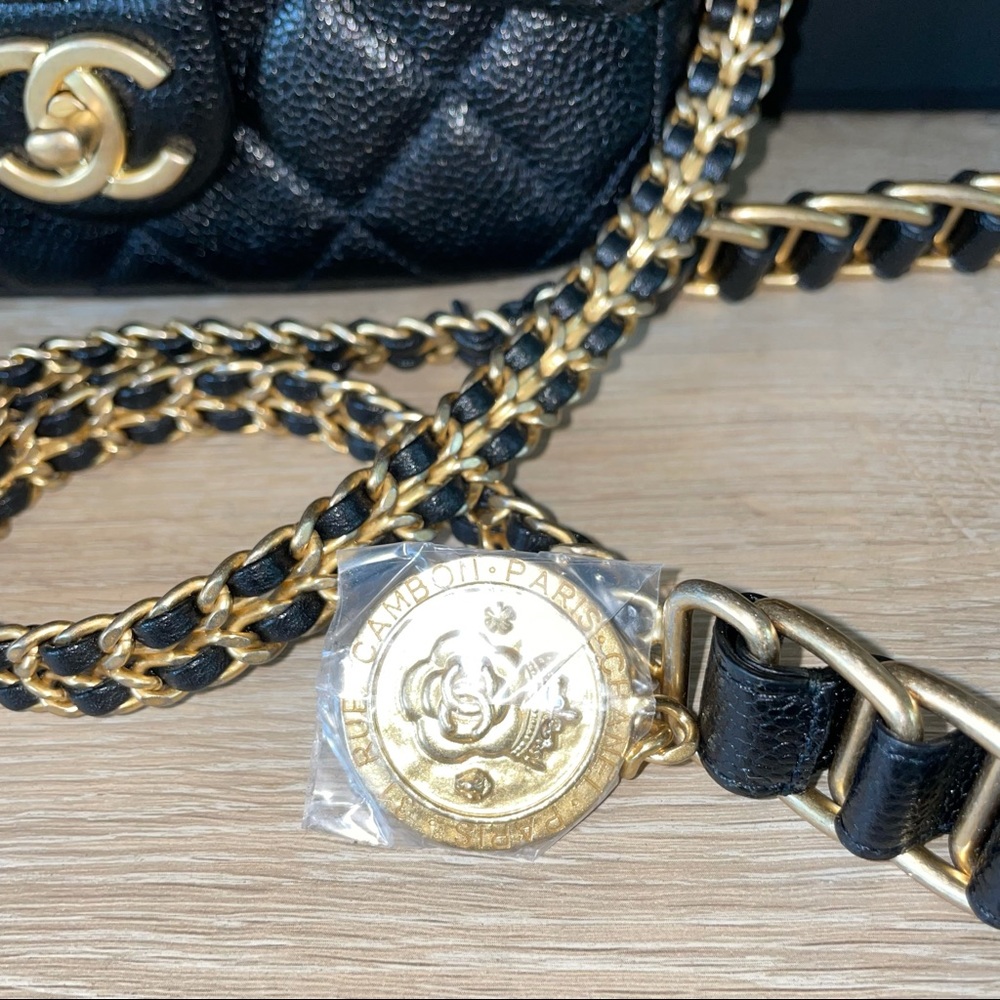 Sold Chanel 21A caviar mini w coin - Picture 4 of 13